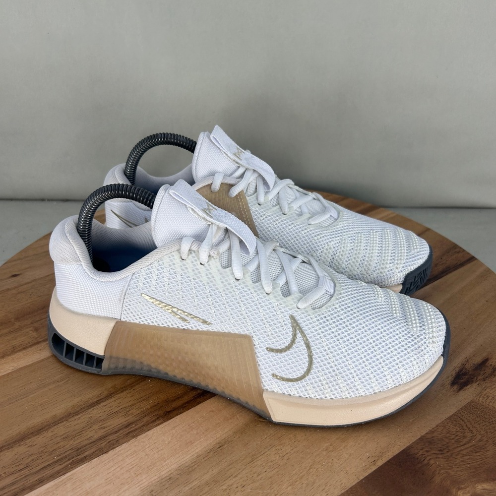 Nike Metcon Weight Training Sneakers Women's Athletic Shoes size 8.5 White EUC!